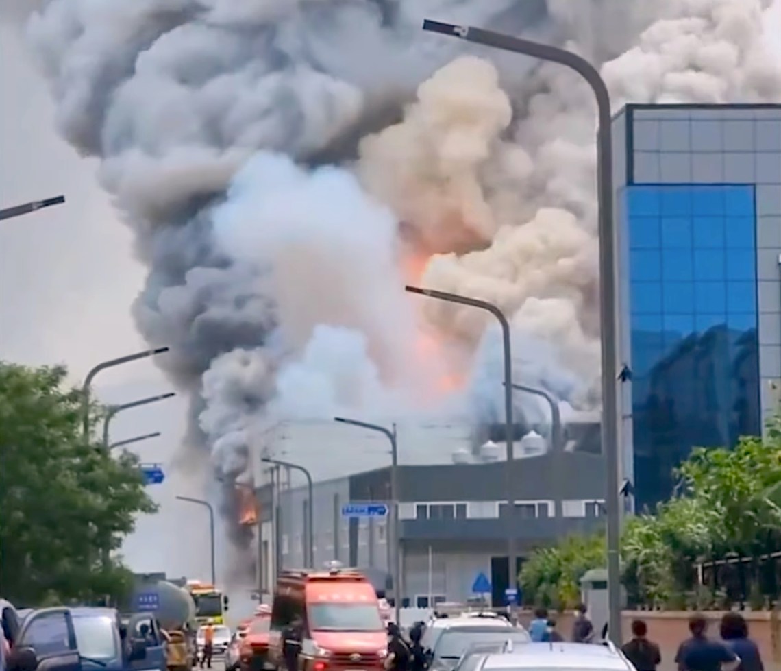 World Slowly Waking Up To Menace of Lithium Battery Fires, Experts Say ...